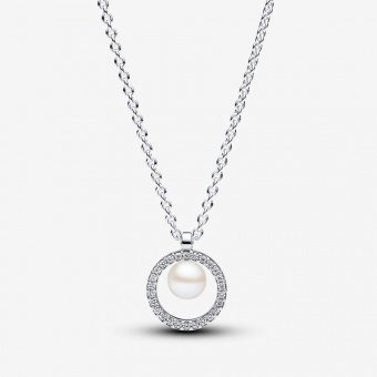 Ожерелье из обработанного пресноводного культивированного жемчуга и паве